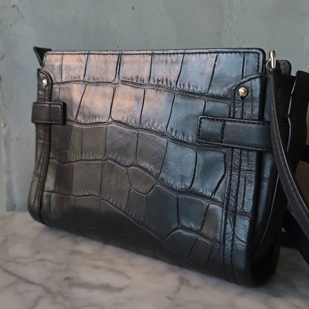 Coach black leather embossed small crossbody gold detail - Picture 7 of 13